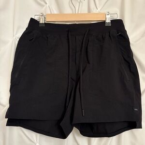 Luluemon Men’s Medium License to Train Linerless Short 5”